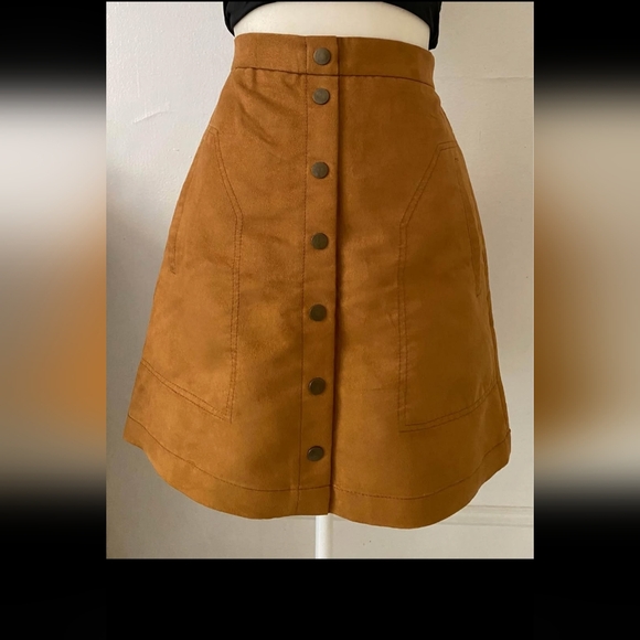 Suede tan skirt - Picture 4 of 5